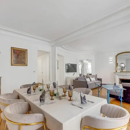 Luxurious Flat Champs Elysee Apartment *