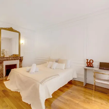 Luxurious Flat Champs Elysee *
